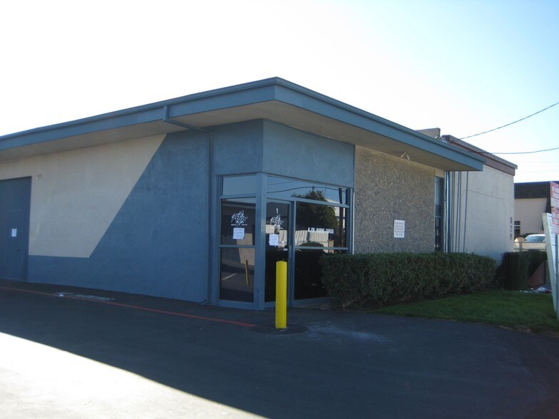 Primary Photo Of 817 W 17th St, Costa Mesa Distribution For Lease