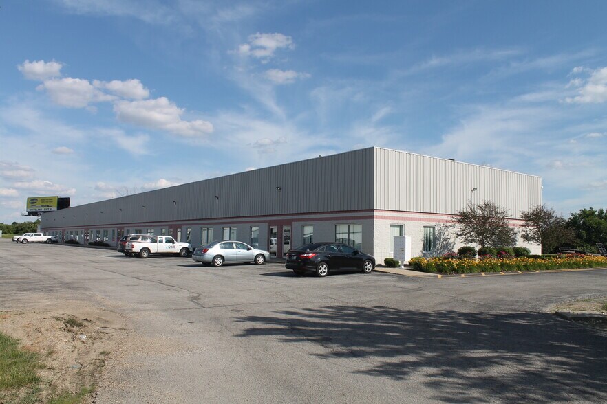 More Photos Of 5333 Commerce Square Dr, Indianapolis Light Manufacturing For Lease