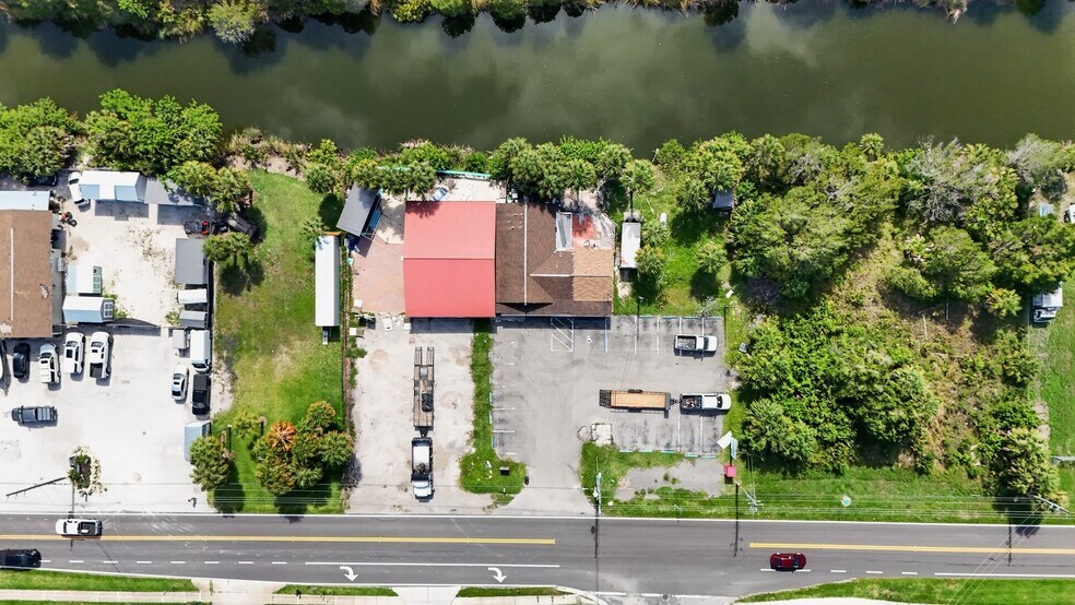 More Photos Of 3306 Shoal Line Blvd, Spring Hill Restaurant For Sale