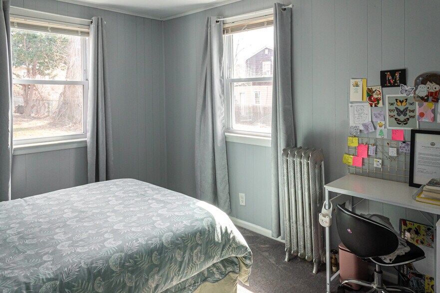 More Photos Of 15 Lakeview Pl, Verona Multifamily For Sale