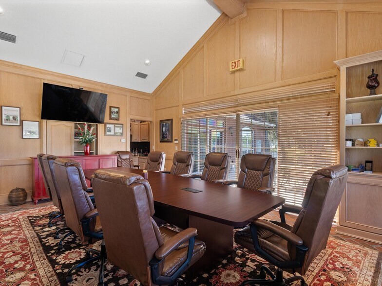 More Photos Of 15400 S US Highway 301, Summerfield Office For Sale