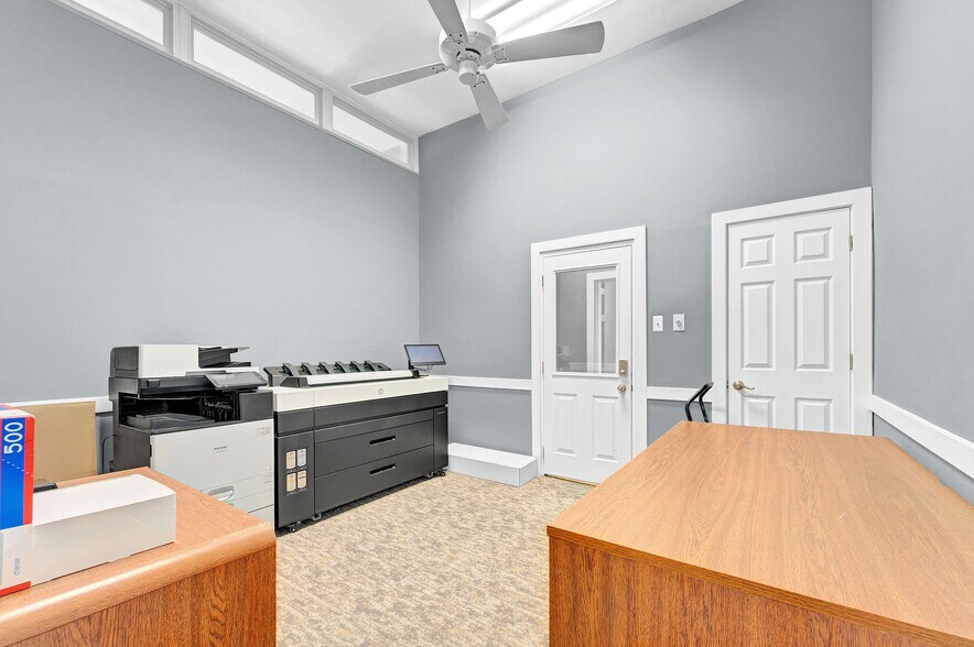 More Photos Of 601-607 White Horse Pike, Hammonton Office For Lease