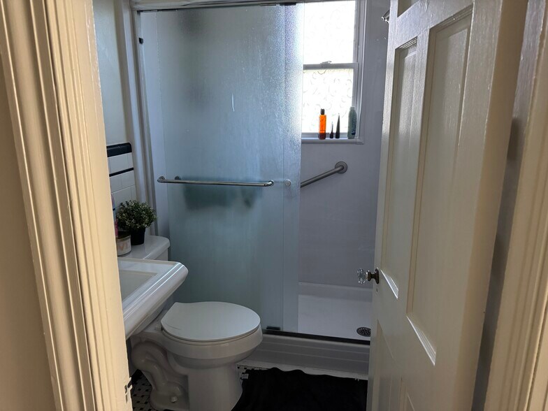 More Photos Of 500 Park Ave, Towson Apartments For Sale
