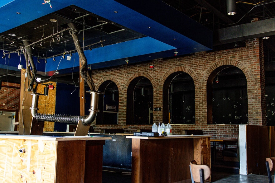 More Photos Of 8151 International Dr, Orlando Restaurant For Lease