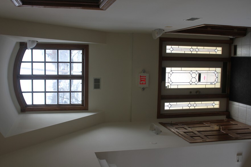 More Photos Of 201 E Dundee Rd, Palatine Office For Sale