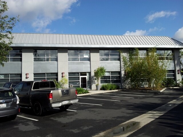More Photos Of 321 N Rampart St, Orange Office For Lease