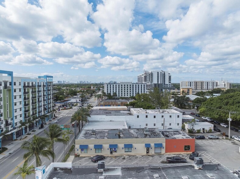 More Photos Of 13-17 N Federal Hwy, Dania Storefront For Sale