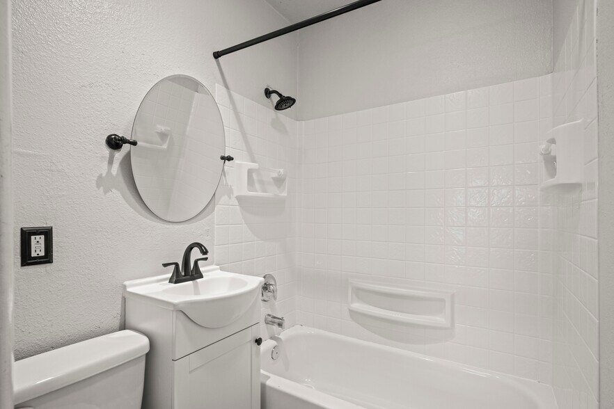More Photos Of 211 N Delaware Ave, Wenatchee Apartments For Sale