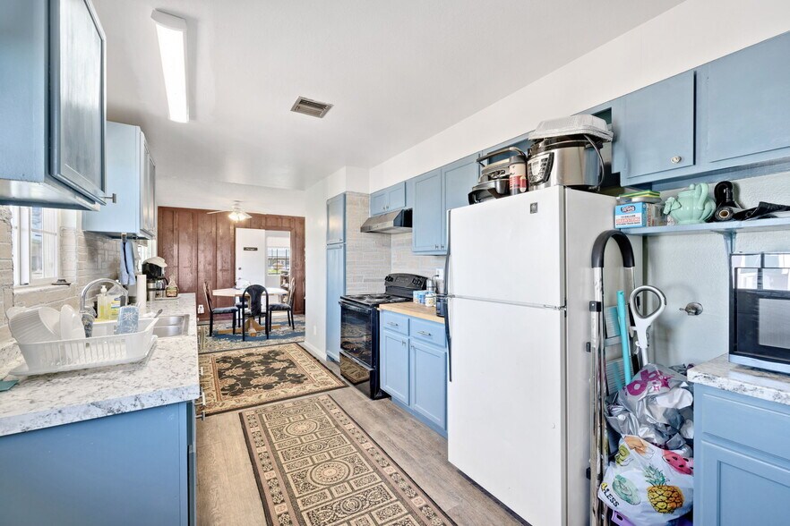 More Photos Of 12900 Soda Lake Rd, Santa Margarita Hotel For Sale