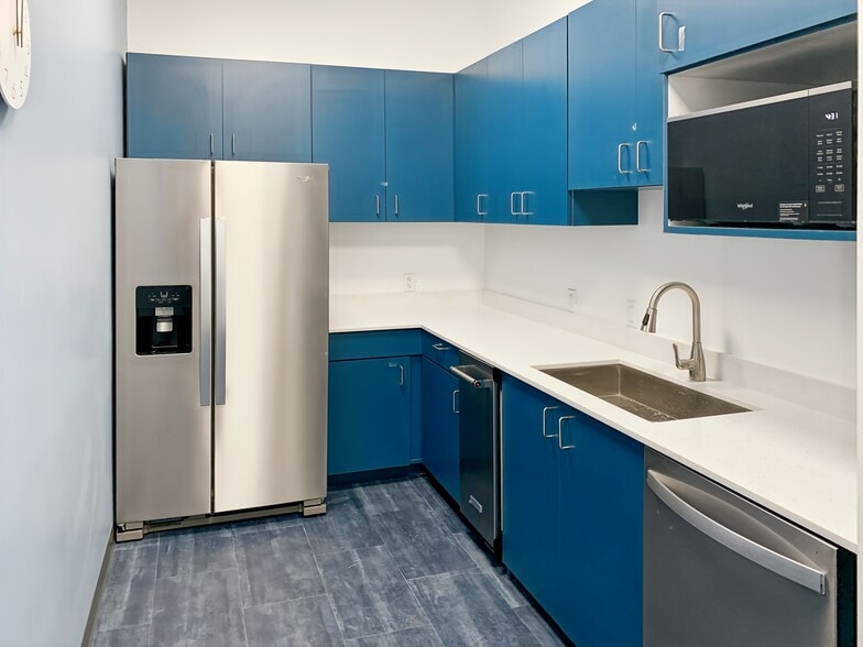 More Photos Of 6044 S 16th St, Phoenix Coworking Space