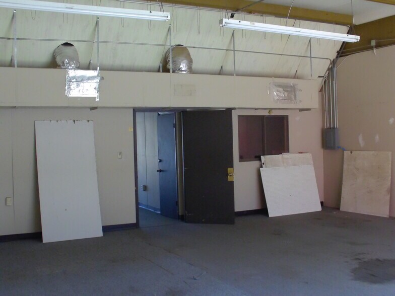 More Photos Of 1510-1520 Capital Cir SE, Tallahassee Unknown For Lease