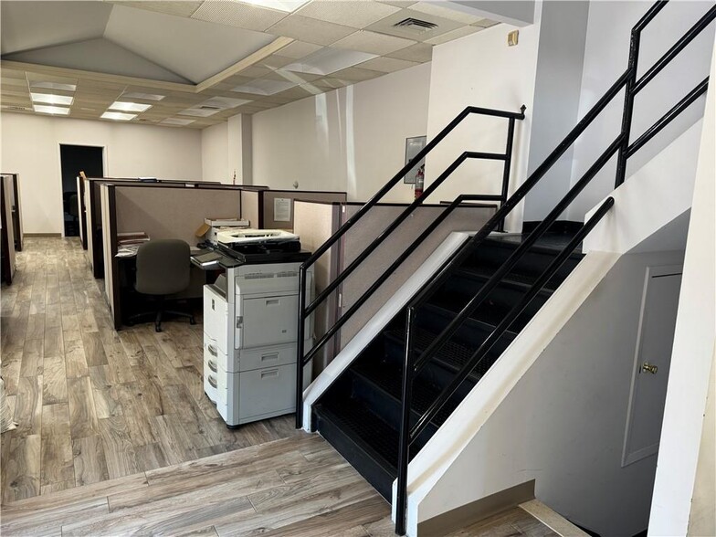 More Photos Of 7024 18th Ave, Brooklyn Office For Sale