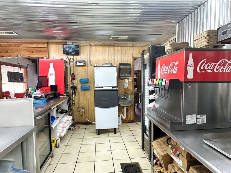 More Photos Of 2989 Hwy 21, Atmore Restaurant For Sale