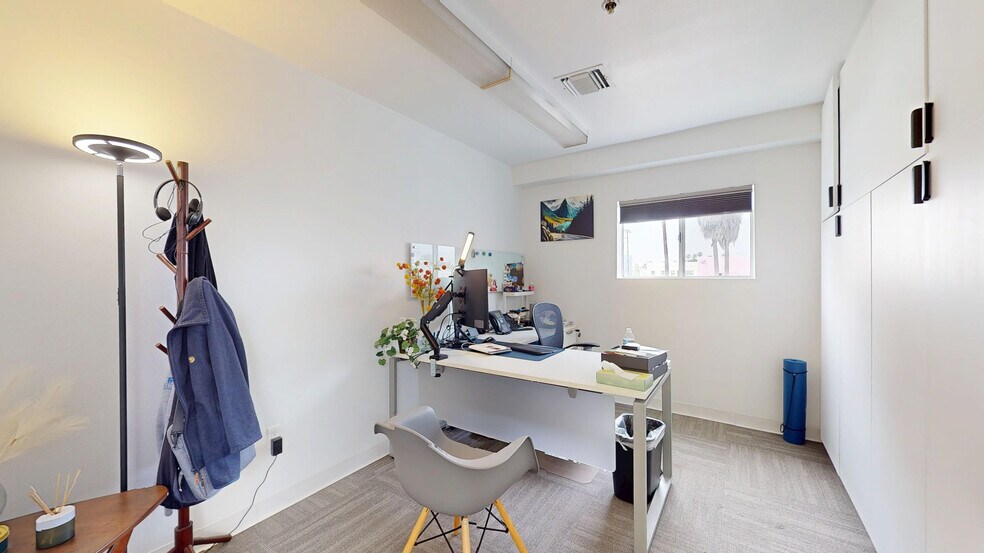 More Photos Of 6926 Melrose Ave, Los Angeles Loft Creative Space For Sale
