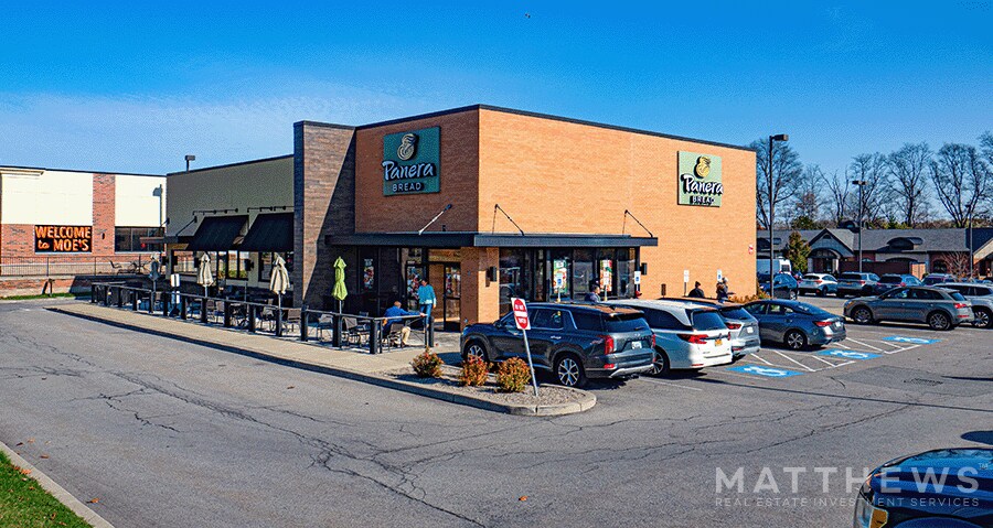 Primary Photo Of 2152 Nine Mile Point Rd, Fairport Restaurant For Sale