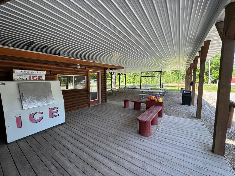 More Photos Of 482 N Sage Lake Rd, Hale Freestanding For Sale