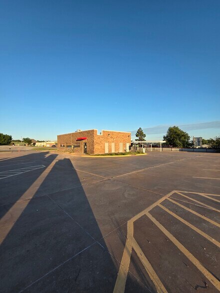 More Photos Of 609 S Coblake St, Apache Fast Food For Sale