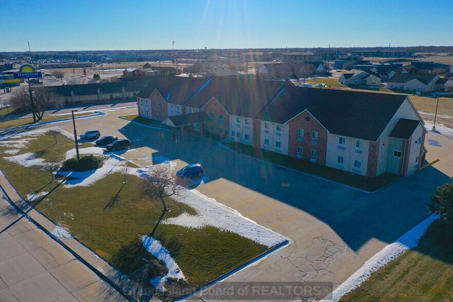 More Photos Of 2620 N Diers Ave, Grand Island Hotel For Sale