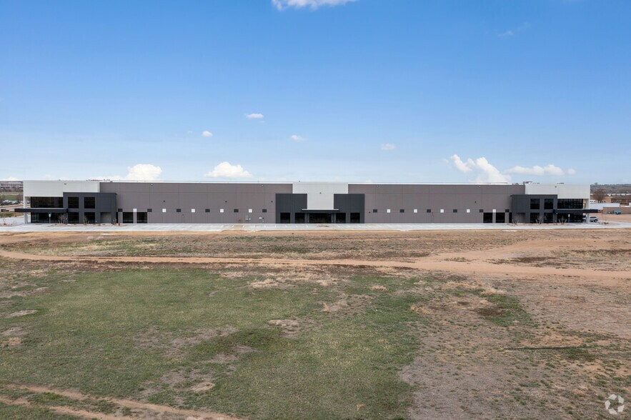 More Photos Of 1130 Diamond Valley Dr, Windsor Distribution For Sale