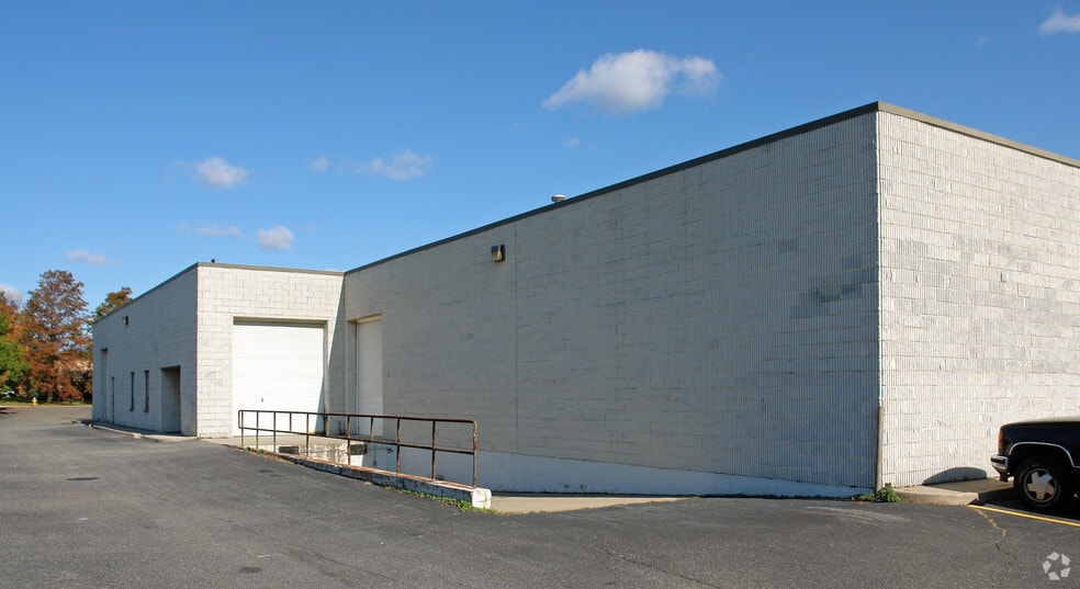 More Photos Of 80 Keyland Ct, Bohemia Manufacturing For Lease