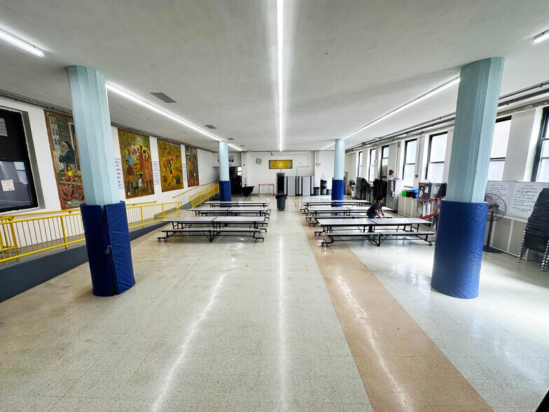 More Photos Of 2311 S Washtenaw Ave, Chicago Religious Facility For Sale