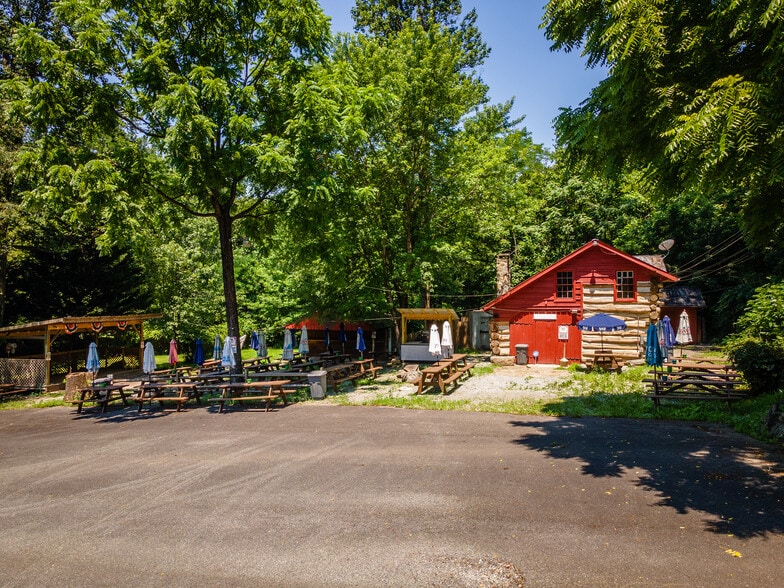 More Photos Of 1332 Susquehanna River Rd, Port Deposit Bar For Sale