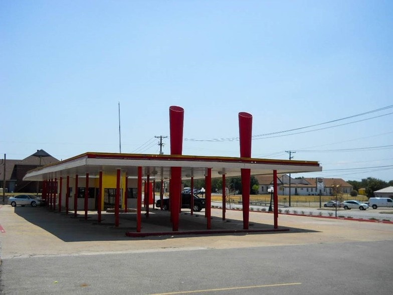 More Photos Of 6001 Watauga Rd, Watauga Freestanding For Sale