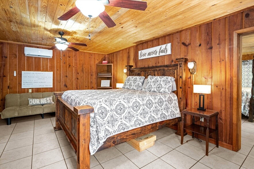 More Photos Of 2508 US-69, Lufkin Lodge Meeting Hall For Sale