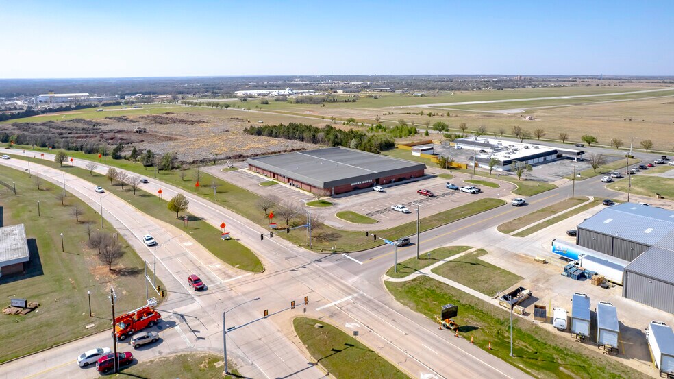 More Photos Of 1400 N Kennedy Ave, Shawnee Office For Sale