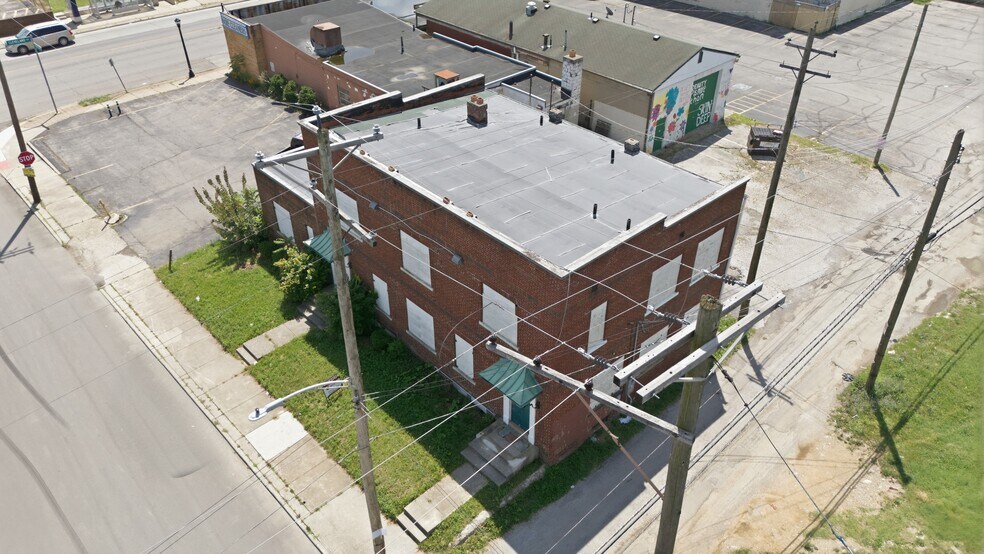 More Photos Of 2575 Cleveland Ave, Columbus Office For Sale