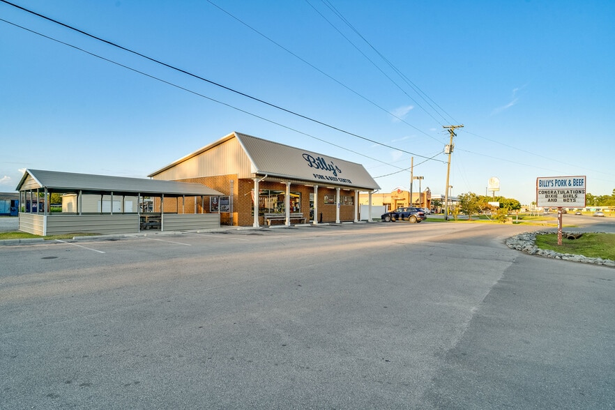 More Photos Of 5716 S NC 41 Hwy, Wallace Freestanding For Sale