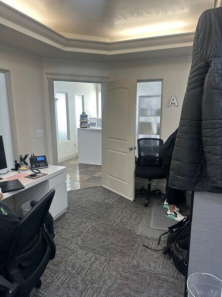 More Photos Of 11576 S State St, Draper Medical For Lease