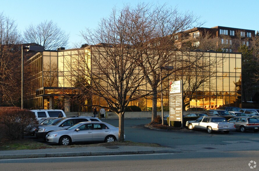 More Photos Of 990 Paradise Rd, Swampscott Office For Lease