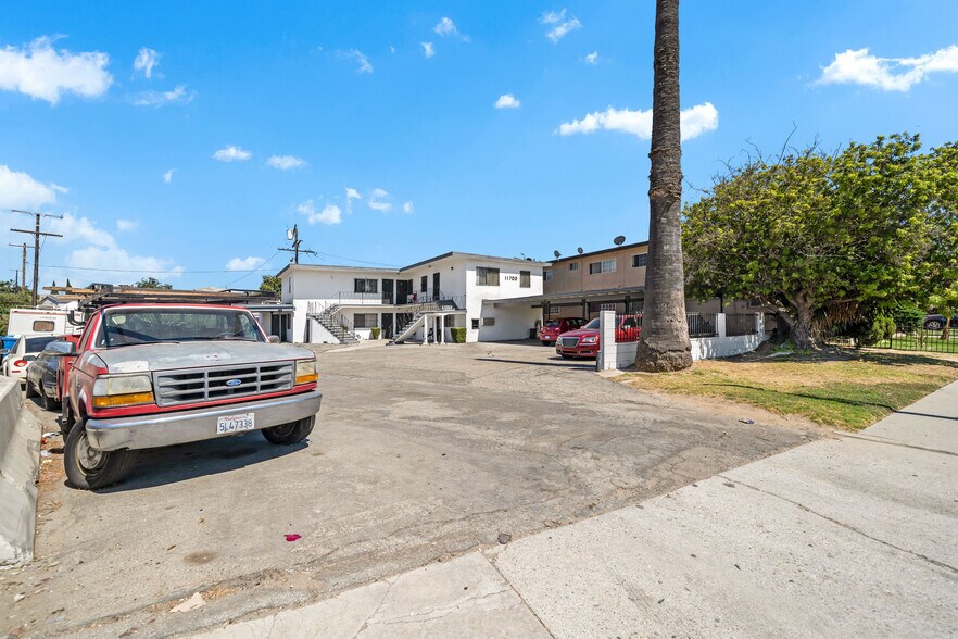 More Photos Of 11700 S Normandie Ave, Los Angeles Apartments For Sale