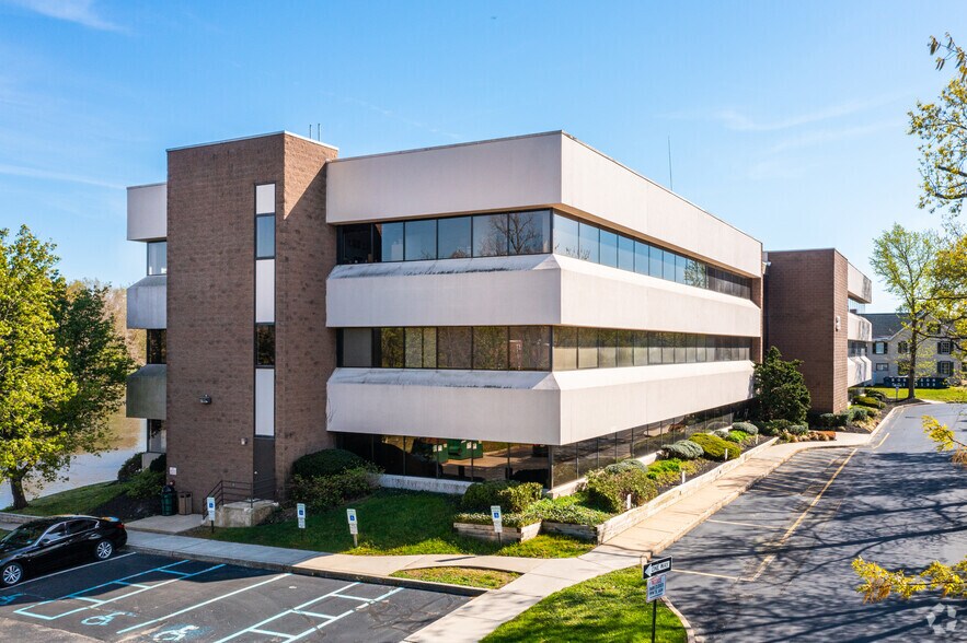 More Photos Of 20 E Clementon Rd, Gibbsboro Office For Lease