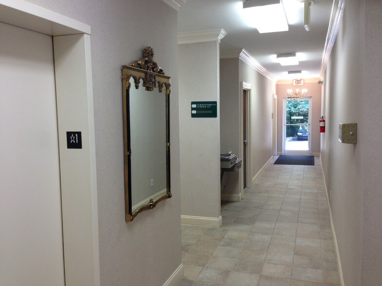 More Photos Of 5816 Creedmoor Rd, Raleigh Medical For Lease