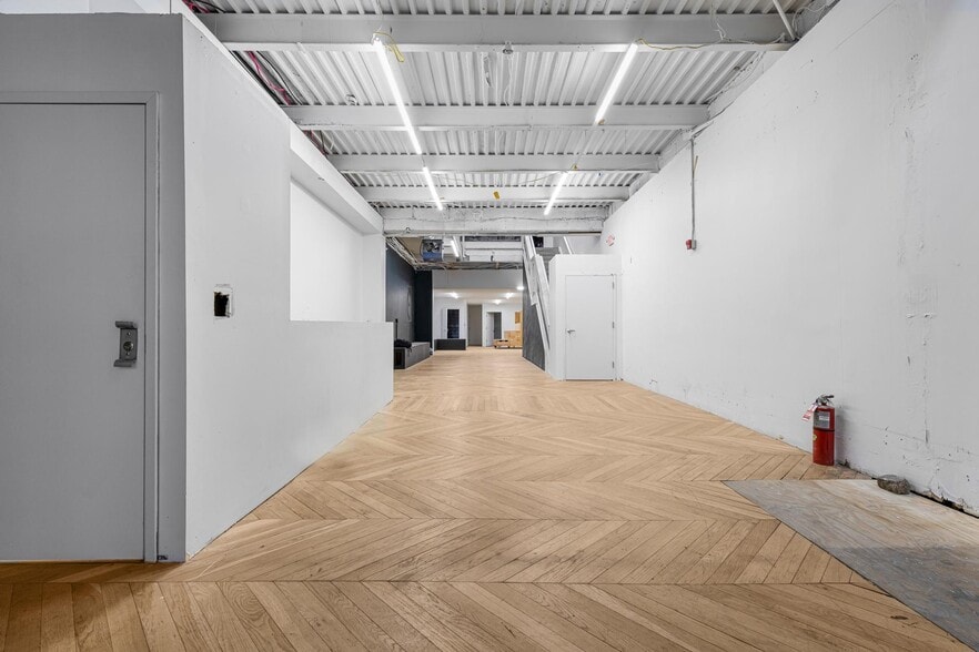 More Photos Of 54 Crosby St, New York Storefront For Lease