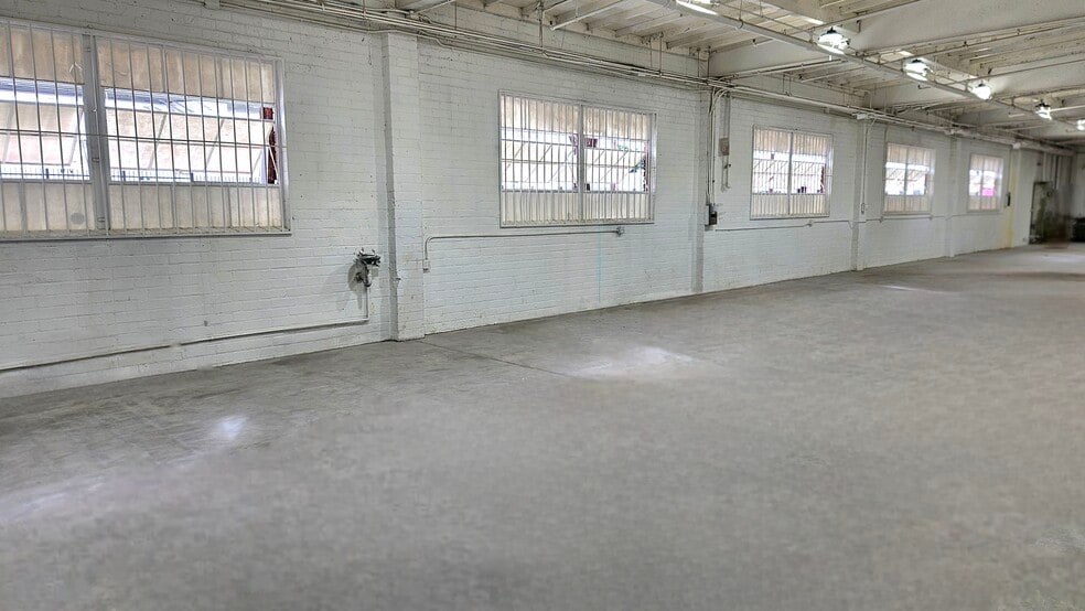 More Photos Of 7142-7148 Condor Ave, Commerce Warehouse For Lease