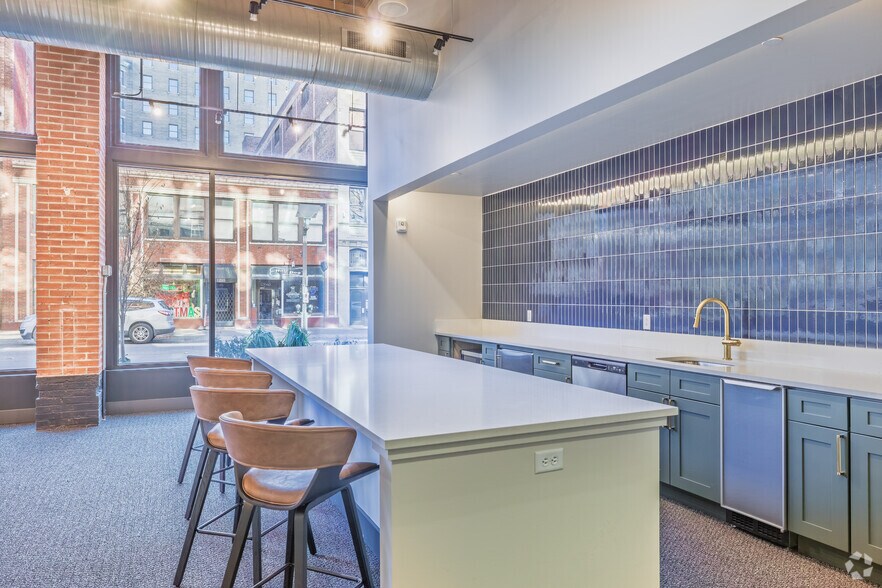 More Photos Of 1209 Washington Ave, Saint Louis Apartments For Lease