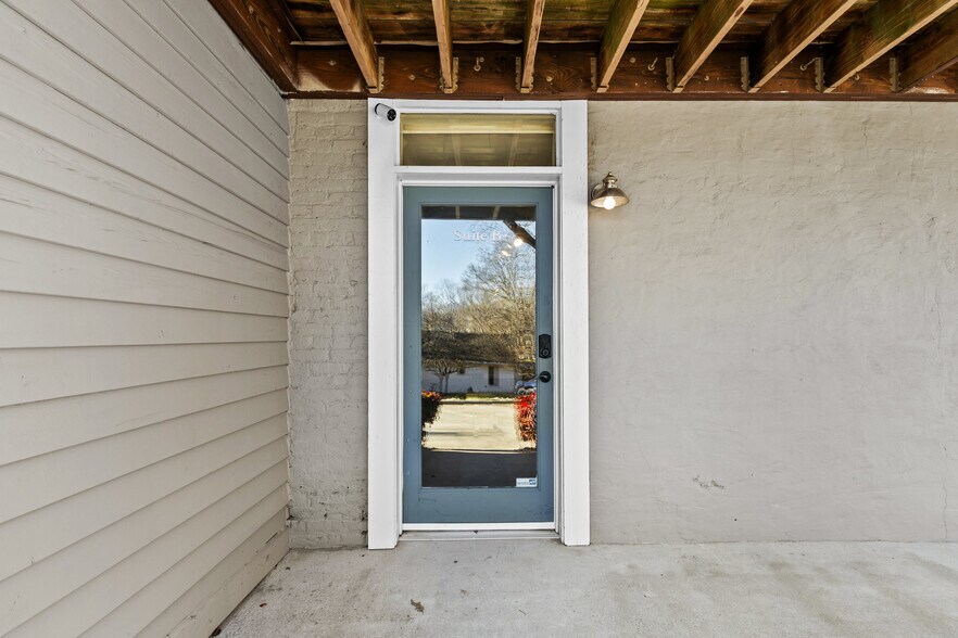 More Photos Of 90 E Moreno St, Buford Office Residential For Sale