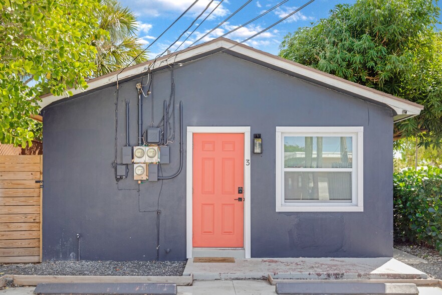 More Photos Of 417 N J St, Lake Worth Beach Apartments For Sale