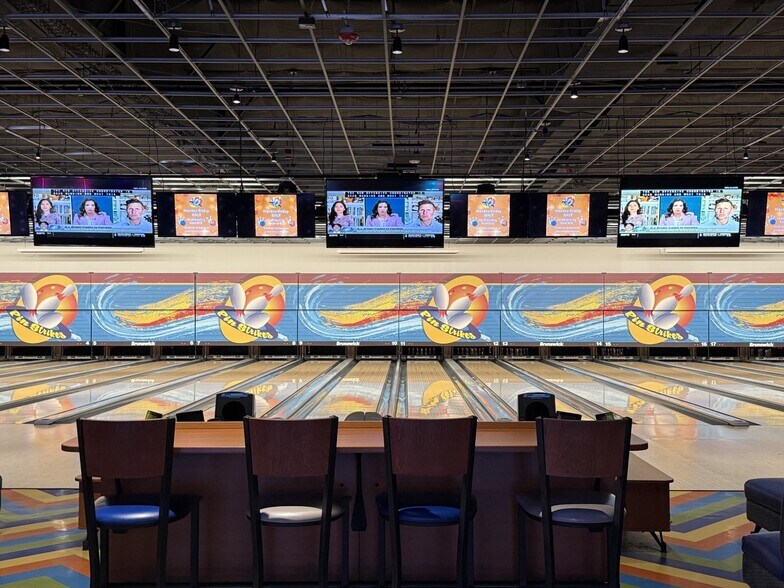 More Photos Of 4318 Sheraton Dr, Macon-Bibb Bowling Alley For Sale