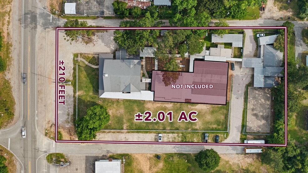 More Photos Of 3401 N Frazier St, Conroe Specialty For Sale
