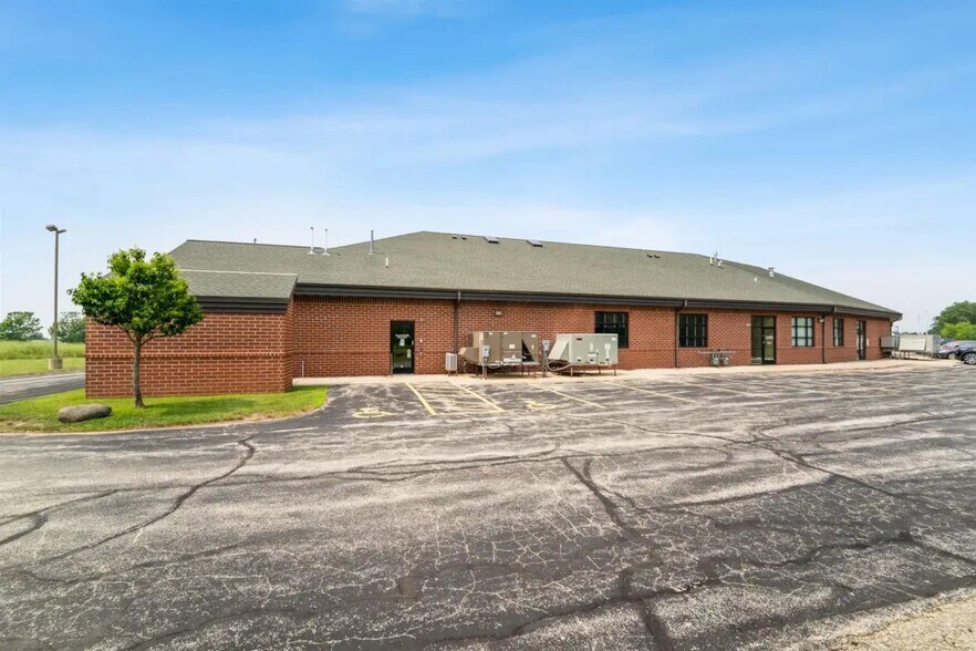 More Photos Of 180 Knights Way, Fond Du Lac Medical For Sale