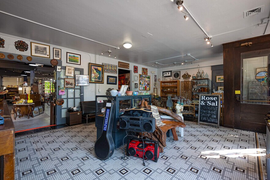 More Photos Of 136-138 Dayton St, Yellow Springs Storefront For Sale