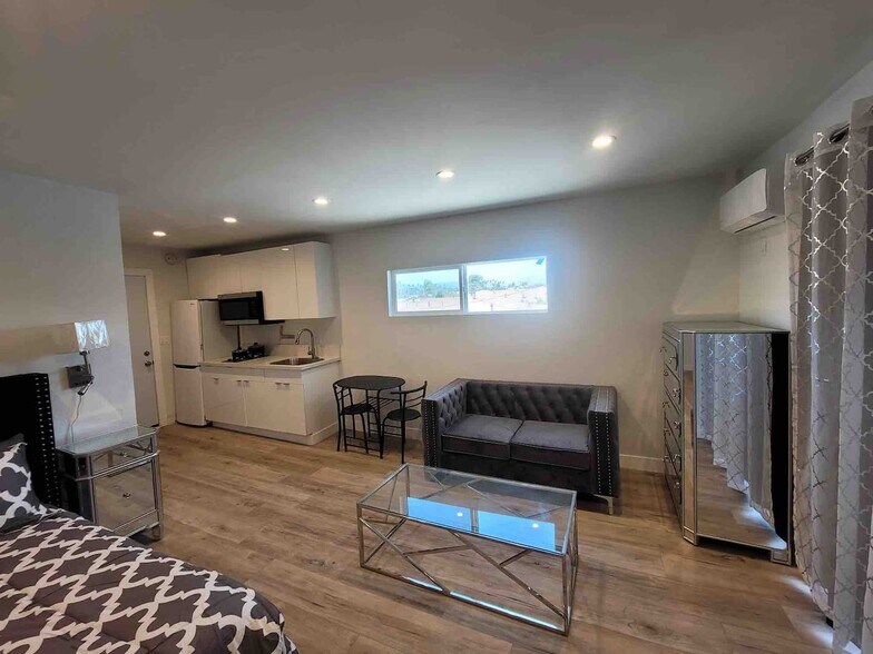 More Photos Of 1820 S La Brea Ave, Los Angeles Apartments For Sale