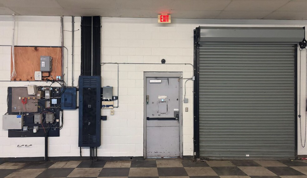 More Photos Of 2639 W Meighan Blvd, Gadsden Freestanding For Lease