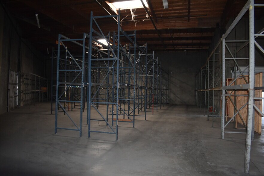 More Photos Of 3628-3640 Noakes St, Los Angeles Distribution For Lease
