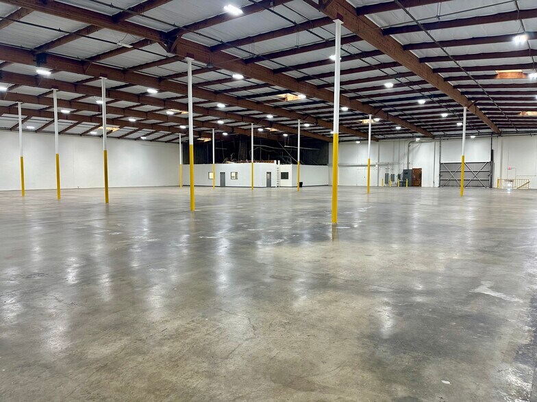 More Photos Of 15120-15200 Marquardt Ave, Santa Fe Springs Manufacturing For Lease
