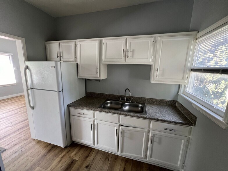 More Photos Of 1217 Cedar Ave, Long Beach Apartments For Sale